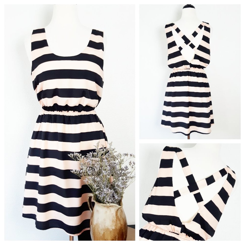Windsor Striped Dress Criss Cross Knee Length Sleeveles A Line Elastic Waist